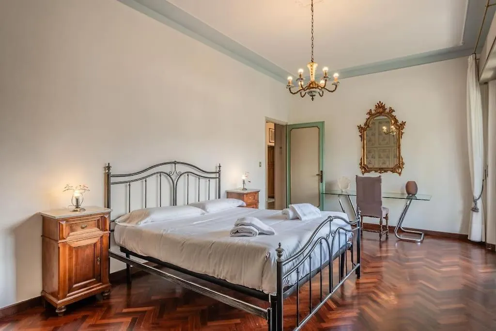 Apartment Appartamento Enea - Affitti Brevi Italia Lucca Italy